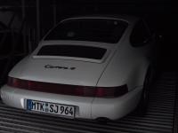 Porsche 911 Typ 964 Carrera 4 - Ansicht hinten rechts (ohne Blitz)