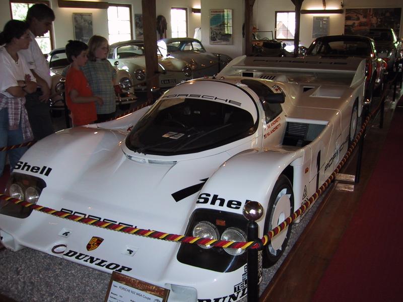 Porsche 962