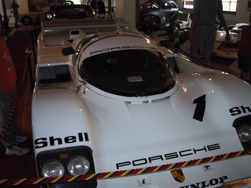 Porsche 962